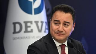Ali Babacan: Kimi selamlayacağımı size mi soracağım