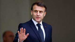 Fransa'da Cumhurbaşkanı Macron'un azline dair tasarı kabul edilmedi
