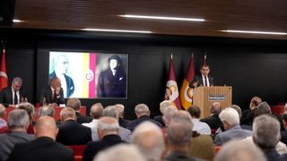 Dursun Özbek: Galatasaray, her manada öncü bir camiadır