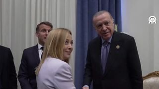 Cumhurbaşkanı Erdoğan'dan Meloni'ye: Sigarayı bırak