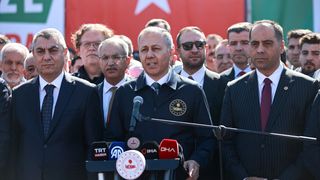 Ali Yerlikaya: İyilik Gemisi 900 ton gıda ile Gazze için yola çıkıyor