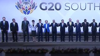 Cumhurbaşkanı Erdoğan G20 Zirvesi'nde aile fotoğrafına katıldı