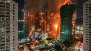 Hong Kong’daki gökdelen yangınında hayatını kaybedenlerin sayısı 146’ya yükseldi