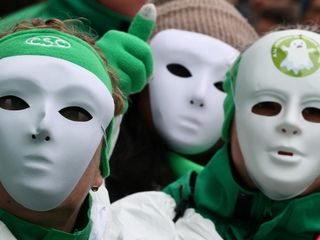 Belçika'da sağlık çalışanları sokağa indi