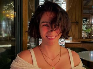 Aybüke Pusat, Japonya'da! Yaşlanınca taşınacağı yeri açıkladı