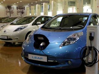 Nissan, yenilenen elektrikli Leaf modelini tanıttı