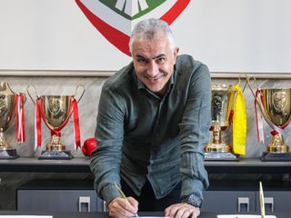 Amed Spor Faaliyetler'in yeni teknik direktörü Mehmet Altıparmak oldu