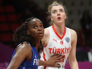 Kadınlar Avrupa Basketbol Şampiyonası'nda ilk gün sona erdi