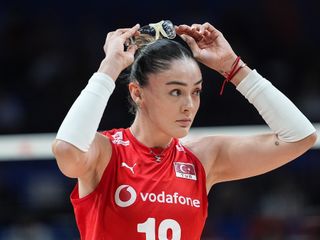 Zehra Güneş'in maç sırasında gözlük takmasının sebebi belli oldu