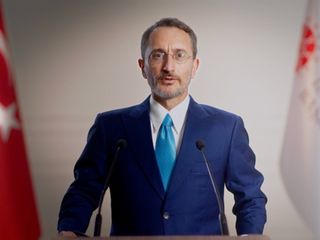 Fahrettin Altun: 250 bininci konutun anahtarları bugün teslim ediliyor