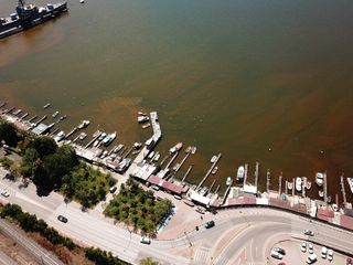 Kocaeli İzmit Körfezi'nde denizin rengi kahverengiye döndü