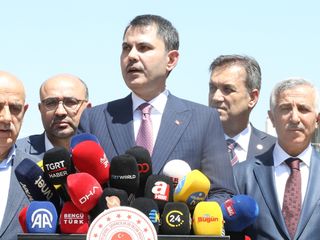 Murat Kurum: Yeni yuvalarımızın anahtarlarını teslim ediyoruz