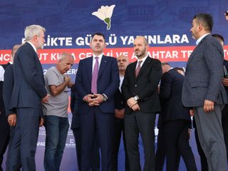 Murat Kurum: Yuvasına kavuşmayan  tek bir depremzede  bırakmayacağız