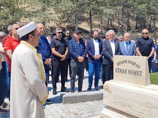 Kenan Nuhut, kabri başında anıldı