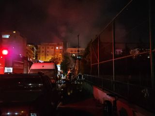 İstanbul'da oto tamirhanede yangın: 10 araç kullanılamaz hale geldi