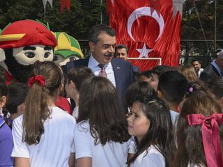 Eğitim Bakanı açıkladı: Okullarda serbest kıyafet dönemi bitti