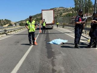 Sivas'ta tır yayalara çarptı: 1 ölü 1 yararlı