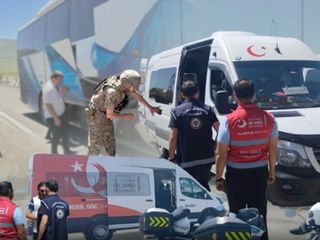 Yurt genelinde 15 göçmen kaçakçılığı organizatörü ve 446 düzensiz göçmen yakalandı