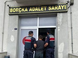 Artvin'de askeri yasak bölgede yakalandı