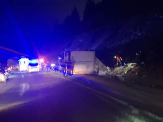 Bilecik'te çekici devrildi: 1 ölü, 1 yaralı