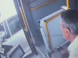 Gaziantep'te otobüs şoförü direksiyon başında silahlı saldırıya uğradı