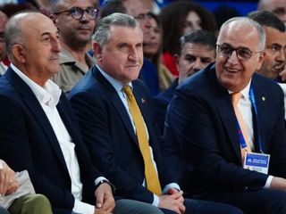 Osman Aşkın Bak: Çin'de iyi başladılar, burada devam ediyorlar