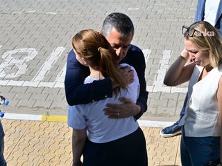 Özgür Özel, Nehir Zeyrek’i yine yalnız bırakmadı