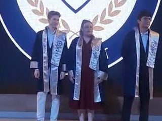 Deprem ve pandemi iki kardeşi durduramadı: Ankara’da okul birincisi oldular