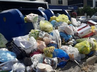 İzmir'de tekrar çöp dağları oluştu