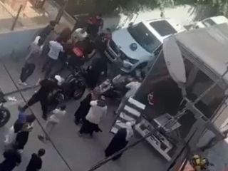 Esenyurt’ta üst araması gerginliği: Polis kalabalığa biber gazıyla müdahale etti