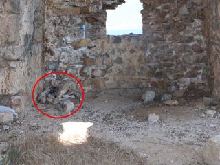 Antalya'da tarihi yapıyı mangal yakıp tahrip ettiler