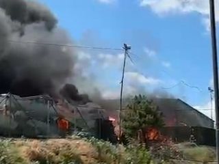 Gaziosmanpaşa'da geri dönüşüm tesisinde yangın