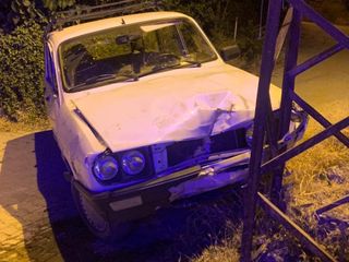 Adıyaman'da otomobil elektrik direğine çarptı: 3 yaralı
