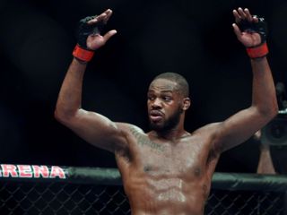 UFC efsanesi Jon Jones emekli oldu