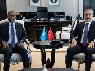 Hakan Fidan, Somali Denizcilik Bakanı Nur ile görüştü