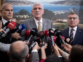Müsavat Dervişoğlu, AK Parti Grubu'nu ziyaret etti