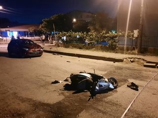 Kocaeli'de otomobille çarpışan motosikletin sürücüsü can verdi