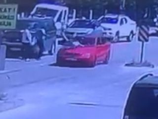 Bolu’da yola fırlayan 7 yaşındaki çocuğa otomobil çarptı