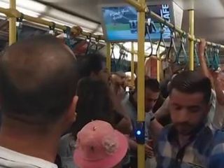 Bursa'da metroda yer verme tartışması: Ortalık karıştı