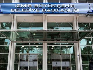 İzmir Büyükşehir Belediyesi’nde 228 kişi işten çıkarıldı