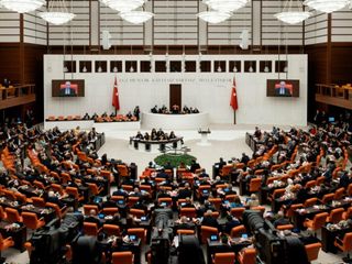 AK Parti'nin verdiği grup önerisi kabul edildi: Meclis'in çalışma süresi uzatılıyor