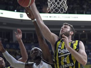 Beşiktaş'ı seride 4-1 yenen Fenerbahçe, potada 12. kez şampiyon