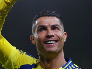 Cristiano Ronaldo yeni sözleşmeye imzayı atıyor