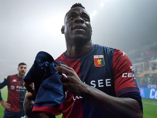 Mario Balotelli kendisini İspanya 3. Lig ekibine önerdi