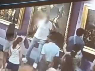 İtalya'da yine selfie krizi; milyonluk tablo hasar gördü, müze kapatıldı
