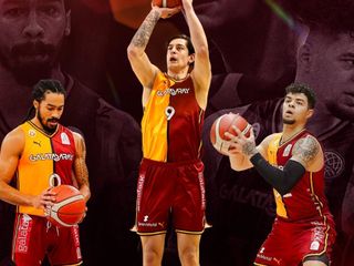 Galatasaray, 3 oyuncuyla vedalaştı