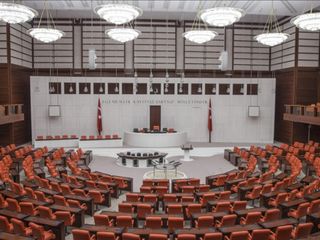TBMM'nin çalışma süresi uzatıldı