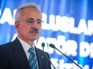 Abdulkadir Uraloğlu: Türkiye-İran arasındaki havayolu ulaşımı kısmi olarak açıldı