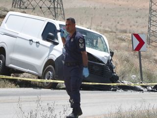 Ankara'da hafif ticari araçla otomobil çarpıştı: 1 ölü, 1 yaralı