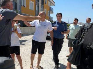 Aydın'da habere giden gazeteciler polisin gözü önünde gasbedildi